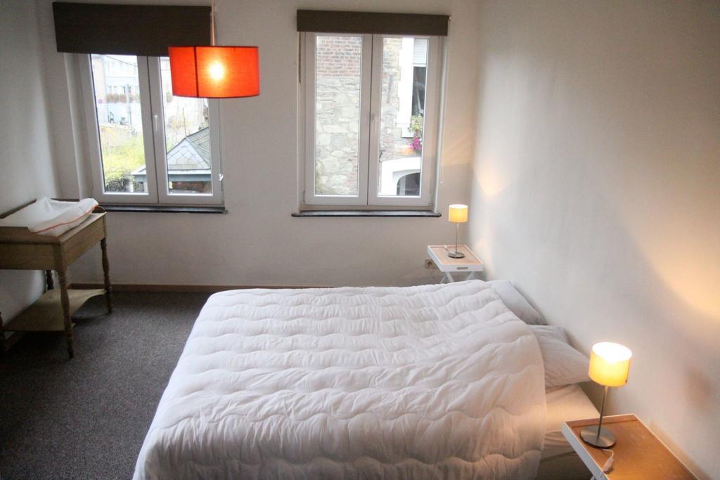 Holiday Home "Les Ancolies " Gite Citadin Spa Quarto foto