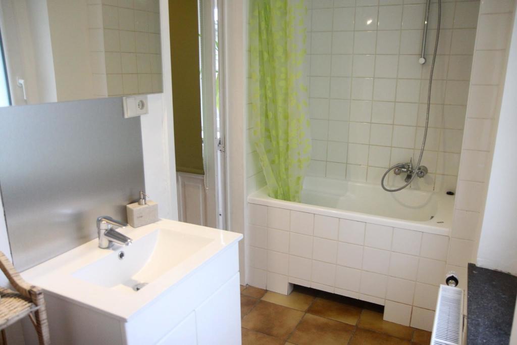 Holiday Home "Les Ancolies " Gite Citadin Spa Quarto foto