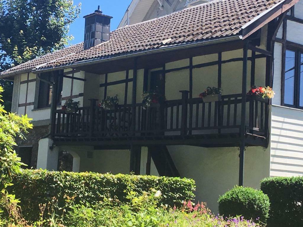 Holiday Home "Les Ancolies " Gite Citadin Spa Exterior foto